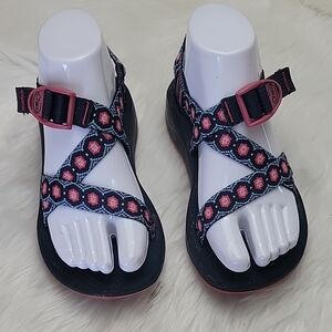 CHACO Z Cloud Marquise Pink Navy Blue Embroidered Waterproof Performance Sandals